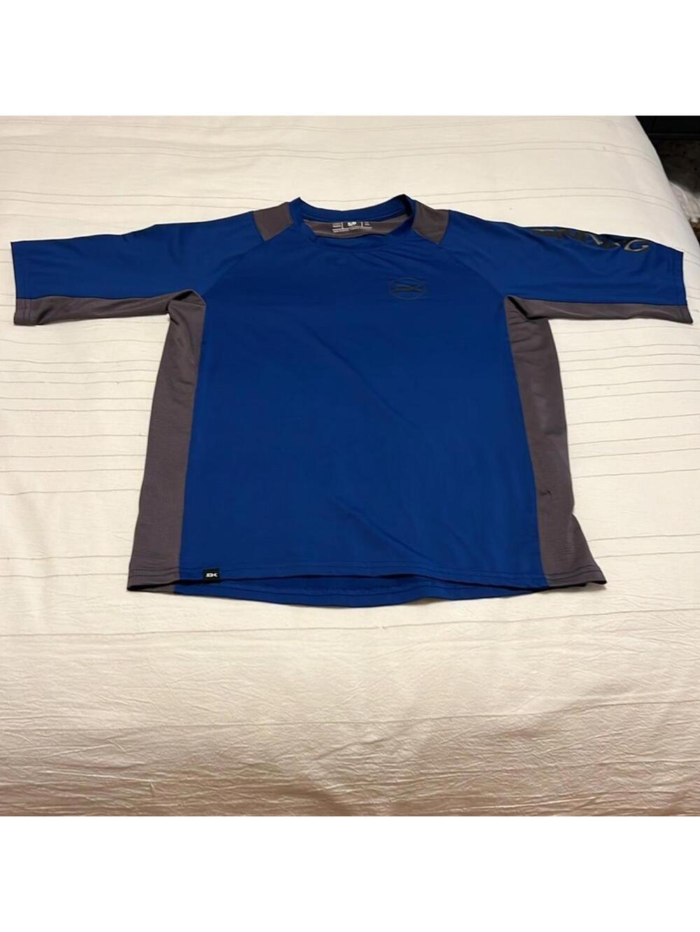 Dakine Blue Gray Performance Vectra Athletic Tee Men's Small - Picture 2 of 9